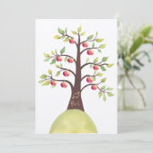 Weddenschap Monogram Apple Tree Carving Invite Kaart (Staand voorkant)