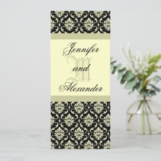 Weddenschap Monogram Black en Ivory Damask Invitat Kaart (Staand voorkant)