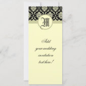 Weddenschap Monogram Black en Ivory Damask Invitat Kaart (Achterkant)