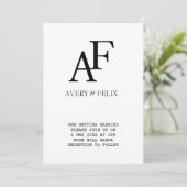 Weddenschap Monogram Black en White Elegant Guest Kaart (Staand voorkant)