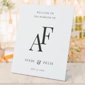 Weddenschap Monogram Elegant Minimalist Welkom Reclamebord Met Voetstuk