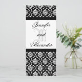 Weddenschap Monogram zwart en White Damask Invitat Kaart (Staand voorkant)