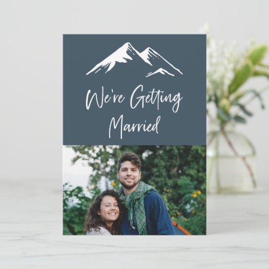Weddenschap over blauwe en witte bergbestemming kaart (Staand voorkant)
