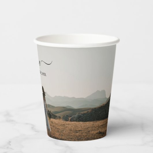 Weddenschap over het internet papieren bekers (Achterkant)