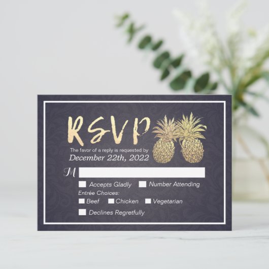 Weddenschap RSVP Antwoord Gold Pineapple Couple Na (Staand voorkant)
