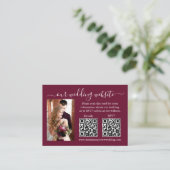 Weddenschap RSVP Details Foto 2 QR Burgundy Informatiekaartje (Staand voorkant)