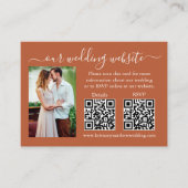 Weddenschap RSVP Details Foto 2 QR Terracotta Informatiekaartje (Voorkant)