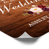 Weddenschap Rustic Wood Burgundy Floral Welkom Poster (Hoek)