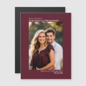 Weddenschap Save the Date Vertical Photo Burgundy Magnetische Uitnodiging (Voorkant / Achterkant)