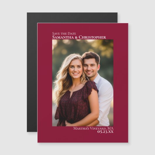 Weddenschap Save the Date Vertical Photo Cranberry Magnetische Uitnodiging (Voorkant / Achterkant)