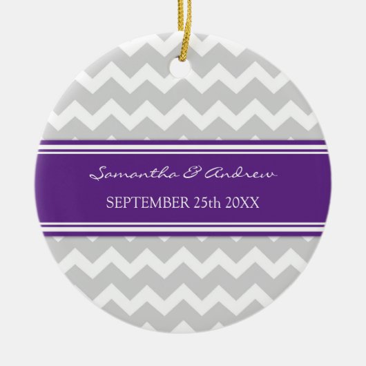 Weddenschap voor grijze Violet Chevron Keramisch Ornament (Voorkant)