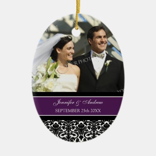 Weddenschap voor Plum Black Damask Keramisch Ornament (Voorkant)