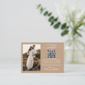 Weddenschap Website QR Foto Taupe Enclosure Kaart (Staand voorkant)