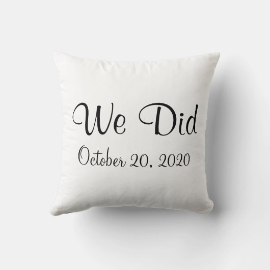 Weddenschap White "We hebben het gedaan" Monogramm Kussen (Achterkant)
