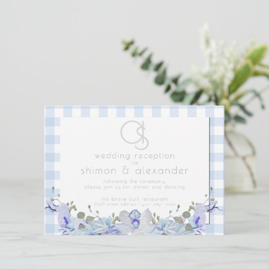 Weddenschappen | Monogram Blue Gingham Informatiekaartje (Staand voorkant)