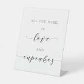 Weddenschapskist van Love and Cupcakes Reclamebord Met Voetstuk (Voorkant)