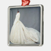 Weddensjurk van Katharine Worsley Metalen Ornament (Links)