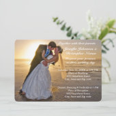 Weddensteller op Sunset Beach Wedding Invitation Kaart (Staand voorkant)