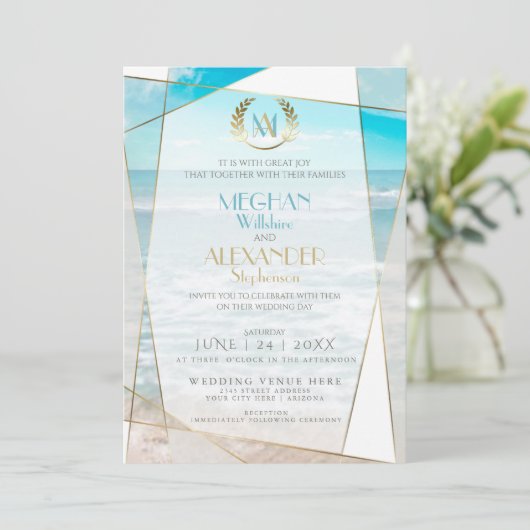 Weddensuitnodiging | Modern monogram strand Kaart (Staand voorkant)