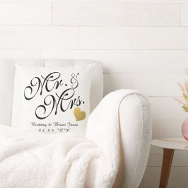 Wedding Black Script Gold Heart Name Mr en Mrs. Kussen