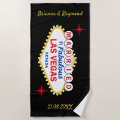 Wedding Couple Married in Las Vegas Pool Party Strandlaken (Voorkant)