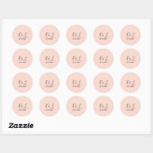 Wedding couple name letter date red pastel backgro ronde sticker (Vel)