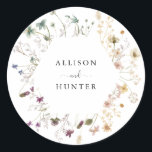 Wedding Envelope-zegel | Wilde bloem Ronde Sticker<br><div class="desc">Alle aspecten van dit ontwerp kunnen worden uitgegeven (doopvont,  tekstgrootte,  of bloemaccenten bewogen/verwijderd) om uw behoeften te passen. Neem contact met me op als je hulp nodig hebt bij dit ontwerp.</div>