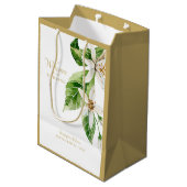 Wedding Favor Welcome Names White Floral Medium Cadeauzakje (Achterkant Gekanteld)