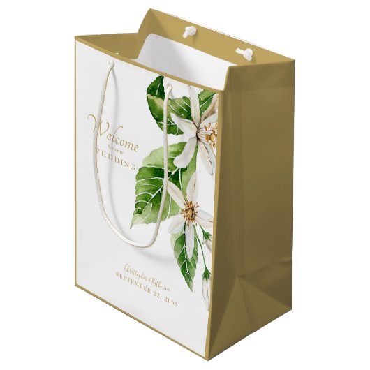Wedding Favor Welcome Names White Floral Medium Cadeauzakje (Voorkant Gekanteld)