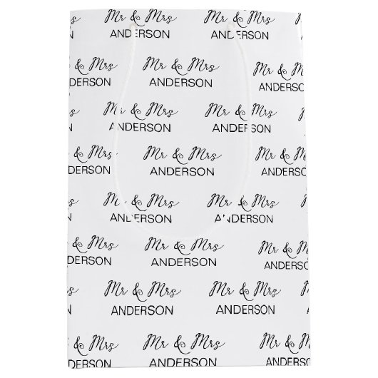 Wedding gift Mr. en Mrs. gepersonaliseerde naam Medium Cadeauzakje (Voorkant)