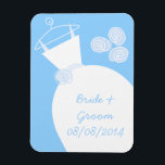 Wedding Gown Blue "Names and Date"-koelkast magnee Magneet<br><div class="desc">bridale kousenmagneten in tinten blauw met een gestileerde trouwjurk en bloemen op een zwarte achtergrond. Een aanpasbaar ontwerp dat u kunt aanpassen aan uw eigen tekst,  afbeeldingen en ideeën. Kunstwerk gemaakt door Jess Perry.</div>