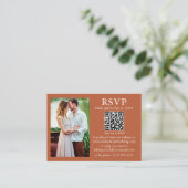 Wedding Modern Minimalist Foto Terracotta QR RSVP Informatiekaartje (Staand voorkant)