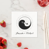 WEDDING PAPER NAPKIN. b/w YinYang doves. Servetten (Insitu)