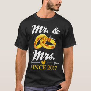 Wedding Ring getrouwd met Mr & Mrs. sinds 2017 Paa T-shirt