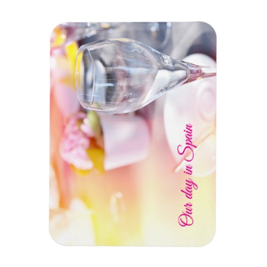 Wedding table under warm sunlight magneet (Verticaal)