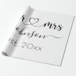 Wedding Verloving Heart de heer Mrs. Persoonlijke  Cadeaupapier<br><div class="desc">Meneer en mevrouw gepersonaliseerde achternaam of achternaam met schattig meisjeshart inpakpapier met aangepaste naam en vastgestelde datum die een gepersonaliseerd en speciaal cadeau maakt voor een bruiloft,  jubileum,  kerst of verloving cadeau.</div>