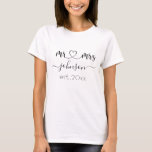 Wedding Verloving Heart de heer Mrs. Persoonlijke  T-shirt<br><div class="desc">Meneer en mevrouw gepersonaliseerde achternaam of achternaam met schattig meisjeshart t-shirt met aangepaste naam en vastgestelde datum die een gepersonaliseerd en speciaal cadeau maakt voor een bruiloft,  jubileum,  kerst of verloving cadeau.</div>