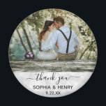 Wedding voor Modern Typografie Foto bedankt Magneet<br><div class="desc">Deze moderne typografische fotomagneet zal het perfecte plezier maken voor je bruiloft! Personaliseer met de foto,  de namen,  en de datum van uw keus. De tekst wordt opgelegd over een lichte witte bokeh achtergrond.</div>