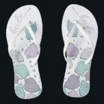 WEDINGSCHOENEN | Modern Seashells Dusty Blue Lila Teenslippers<br><div class="desc">Een leuk stoffig blauw en pruim lila zeeschelp ontwerp. Handgeschreven kalligrafie die zegt bruid - perfect voor de bruid om op het strand voor haar strand huwelijksceremonie draag. Ontwerp gemaakt voor TheBarefootBride™ door © WhimsicalArtwork™. Dit maakt deel uit van een bruiloft briefpapier suite collectie met bijpassende bruiloft accessoires ook baby...</div>
