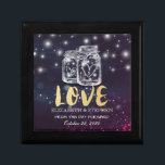 Weduwingshower Chic Mason Jar Paarse String Lights Cadeaudoosje<br><div class="desc">Moderne Sjablonen voor een cadeaudoos voor bruiloften - Faux Gold Foil Script,  Mason Jar en String Lights op Paarse achtergrond van Sparkle Bokeh. Een perfect ontwerp voor je grote dag. Alle tekststijl,  kleuren,  grootte kunnen worden aangepast aan uw behoeften!</div>
