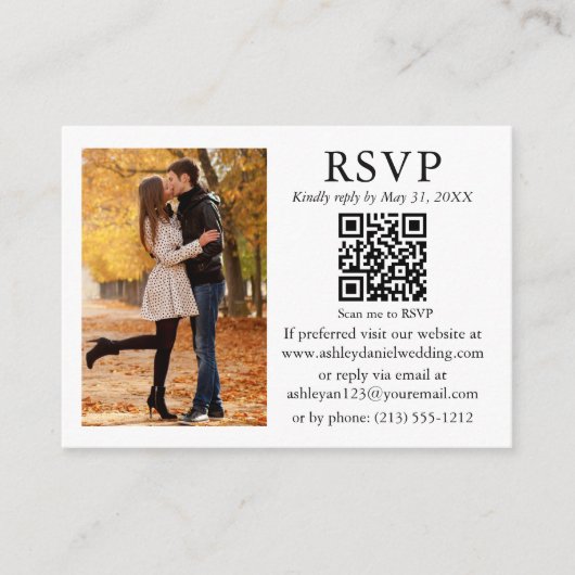 Weduwminimalisfoto zwart-wit QR RSVP Informatiekaartje (Voorkant)