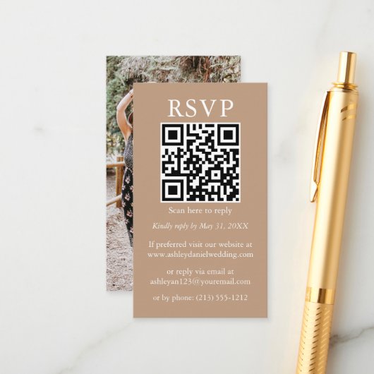 Weduwminimalistisch Eenvoudige QR RSVP-fotoversie Informatiekaartje (Voorkant / Achterkant in situ)