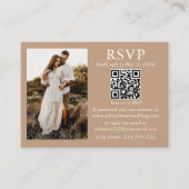 Weduwminimalistisch Simple Taupe QR Photo RSVP Informatiekaartje (Voorkant)