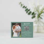 Weduwminimalistische foto Eucalyptus Green QR RSVP Informatiekaartje (Staand voorkant)