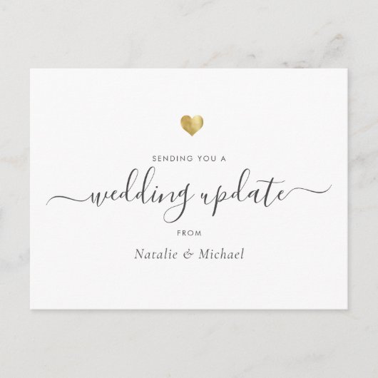 Weduwupdate Uitgesteld Elegant Script Gold Heart Briefkaart (Voorkant)