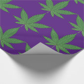 Weed Leaf Green op Paarse Wrapping Paper Cadeaupapier (Hoek)