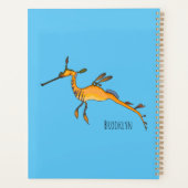 Weedy seadragon cartoon illustration planner (Achterkant)