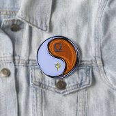 Weegschaal & Houten Aap Ronde Button 7,6 Cm (In situ)