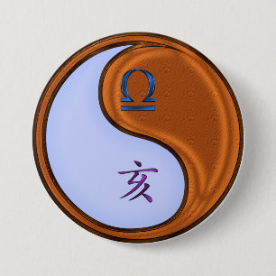 Weegschaal & Houten Everzwijn Ronde Button 7,6 Cm