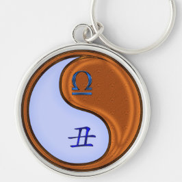 Weegschaal & Houtos Sleutelhanger